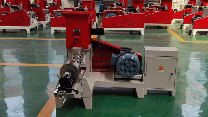 wet type Koi/Carp feed pelleting machine in